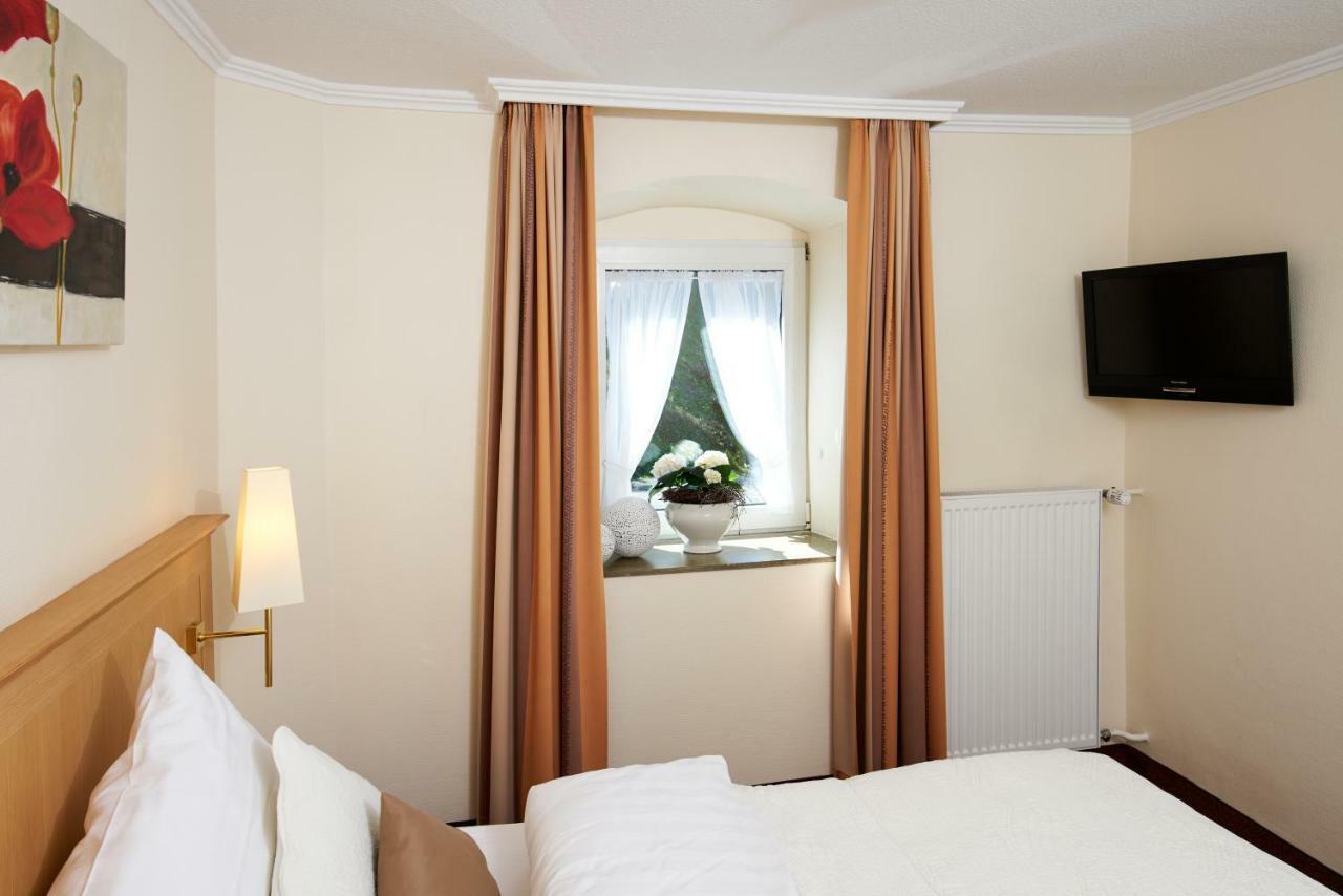 Landhotel Krolik Daun Extérieur photo